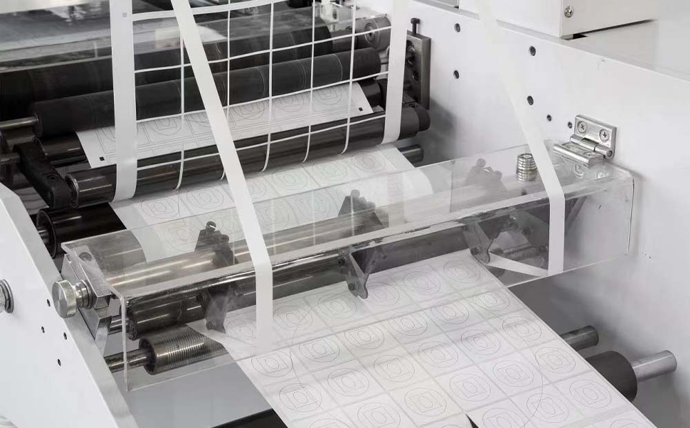 DIGITAL LABEL DIE CUTTING MACHINE